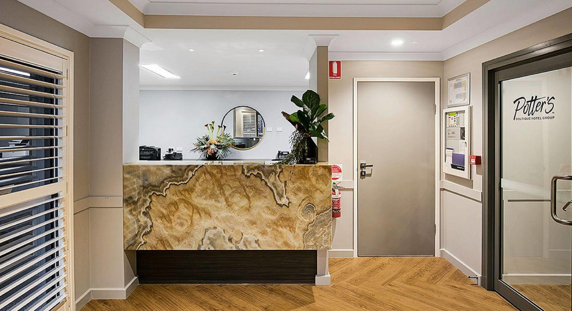 Potters Toowoomba Hotel Exterior photo